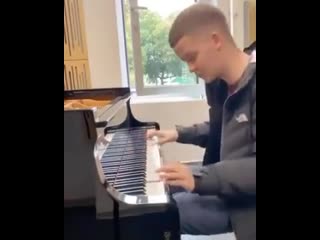 hip hop pianist